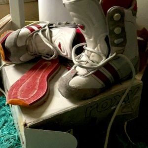 Fun vintage styled snowboarding boots